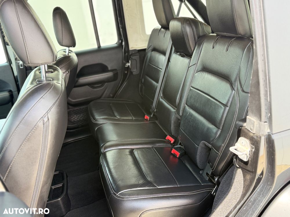 Jeep Wrangler Unlimited 3.6 Automatik Sahara - 19