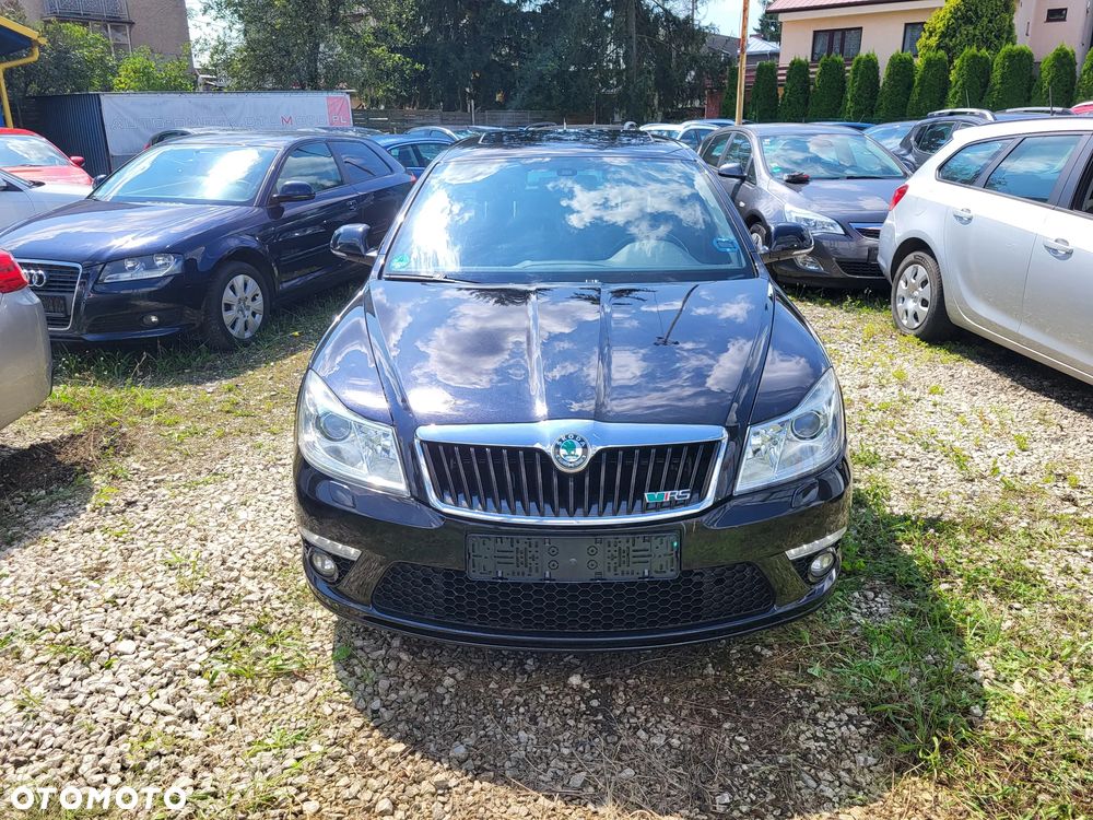 Skoda Octavia Combi 2.0 TDI DPF DSG RS - 2