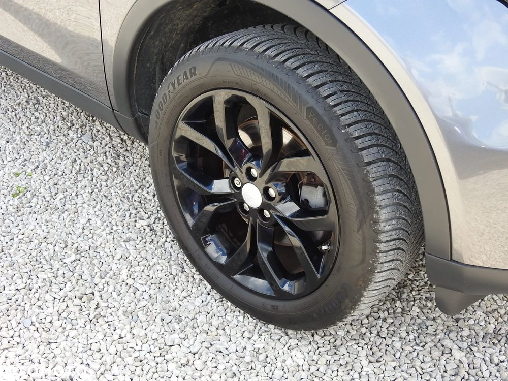 Land Rover Discovery Sport TD4 HSE Luxury - 39