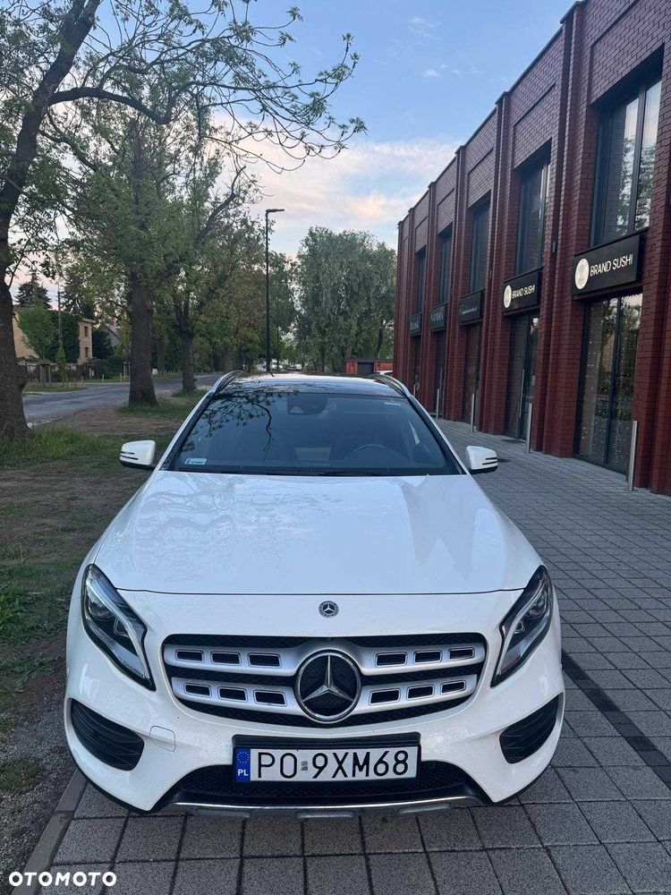 Mercedes-Benz GLA - 2