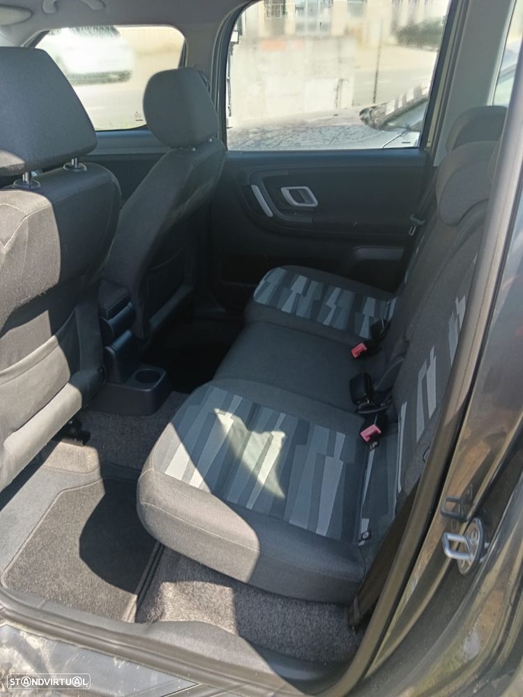 Skoda Roomster 1.2 Comfort - 4