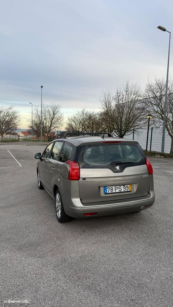 Peugeot 5008 1.6 HDi Executive JLL17 - 13