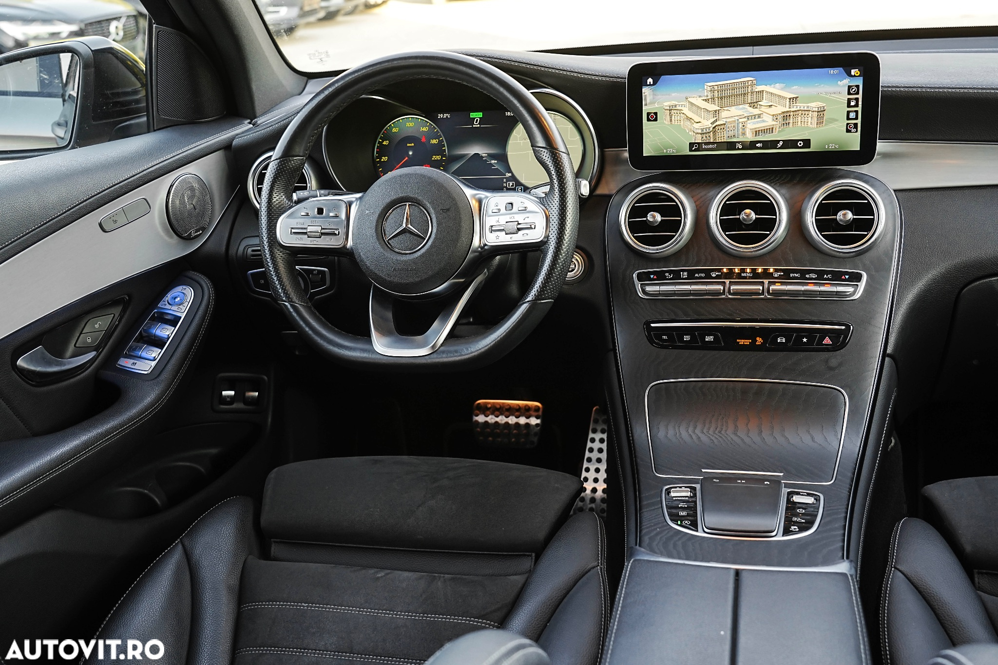 Mercedes-Benz GLC 200 4Matic 9G-TRONIC AMG Line - 10