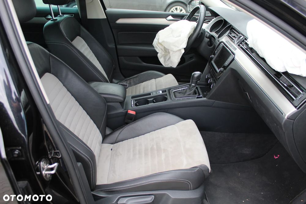 Volkswagen Passat 2.0 TDI Bi-Turbo BMT 4Mot Highline DSG - 12