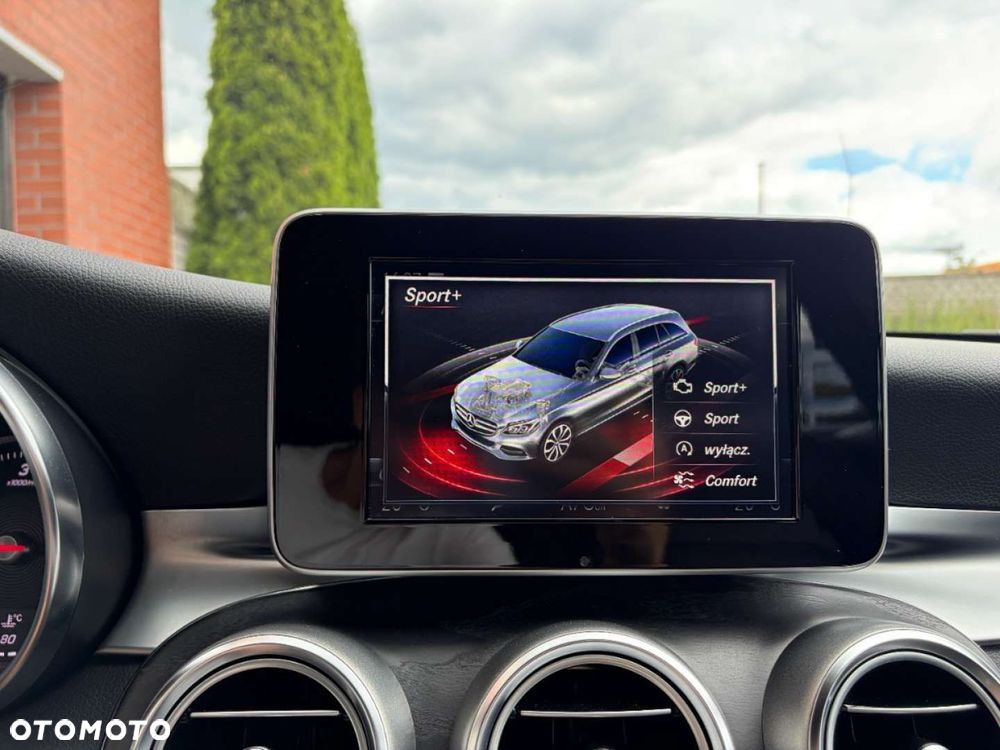 Mercedes-Benz Klasa C 250 d 4Matic 9G-TRONIC - 22