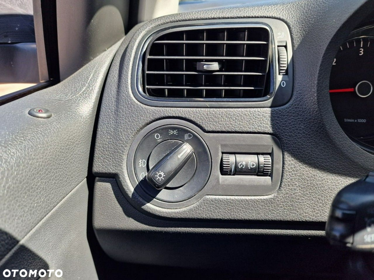 Volkswagen Polo 1.6 TDI DPF Highline - 13