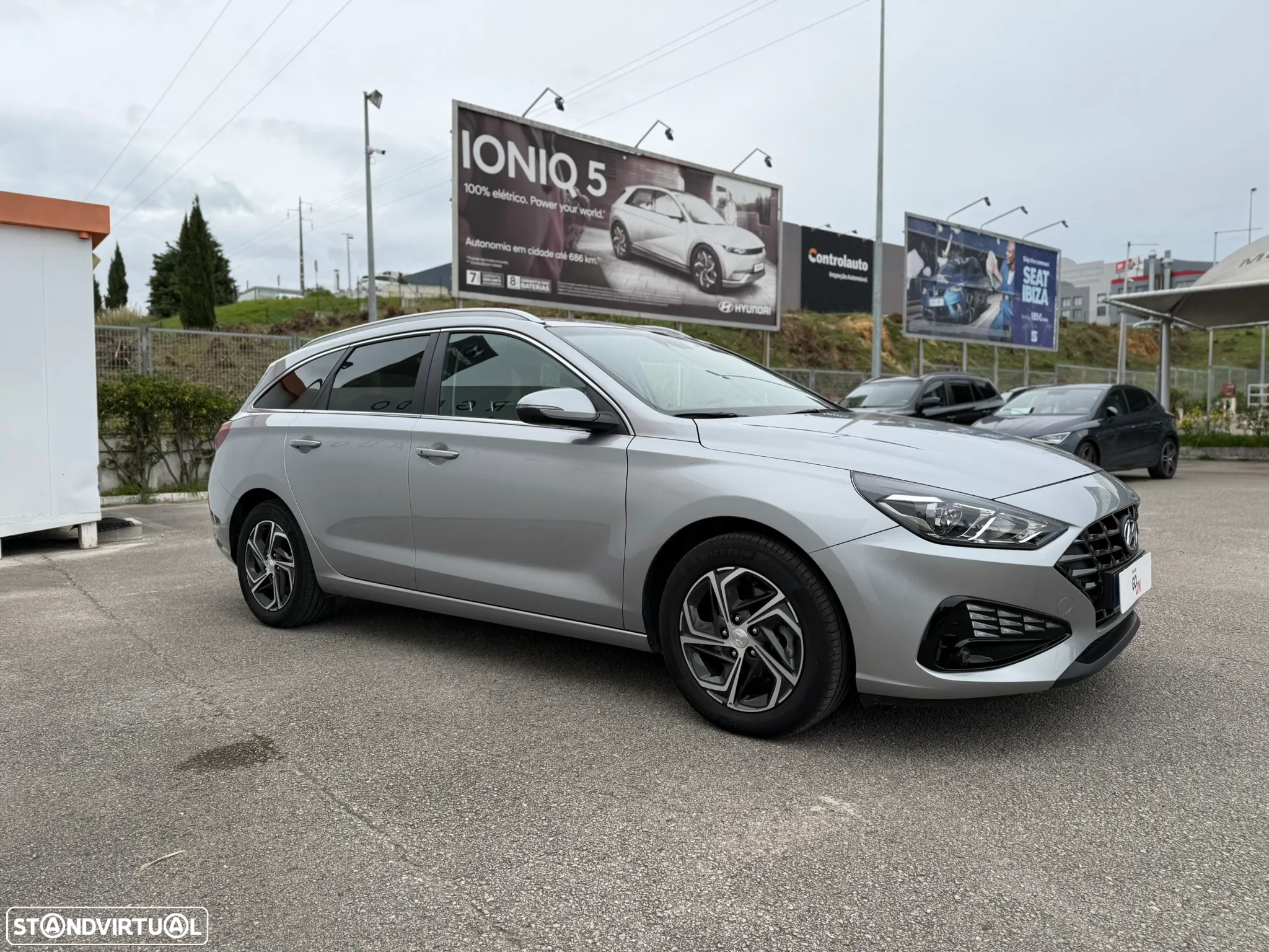 Hyundai i30 SW - 11