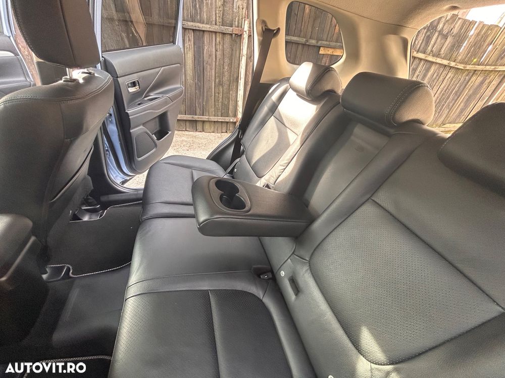 Mitsubishi Outlander ver-2-0-4wd-plus - 9
