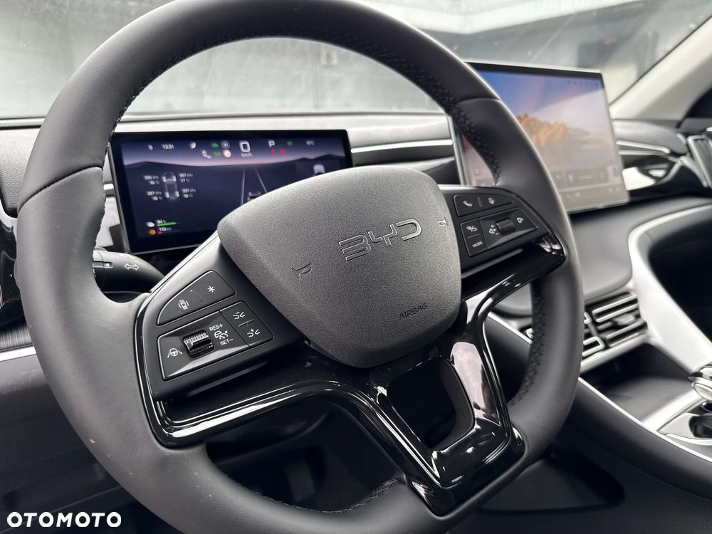 BYD Sealion 5 - 13