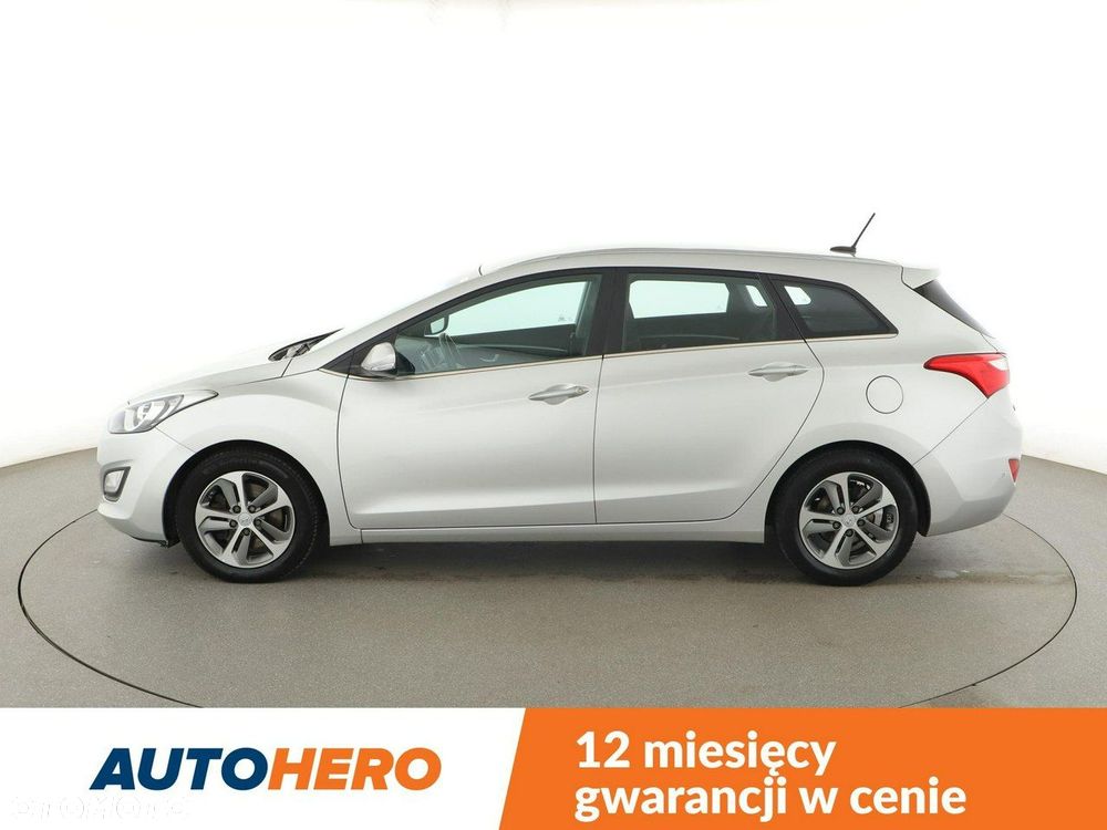 Hyundai i30 blue 1.6 CRDi Trend - 3