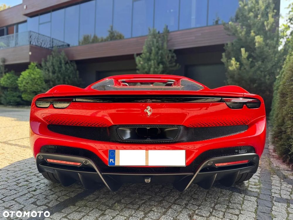 Ferrari 296 GTS - 2
