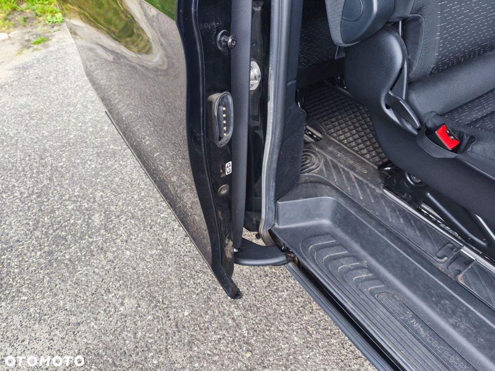 Mercedes-Benz E-Vito - 21