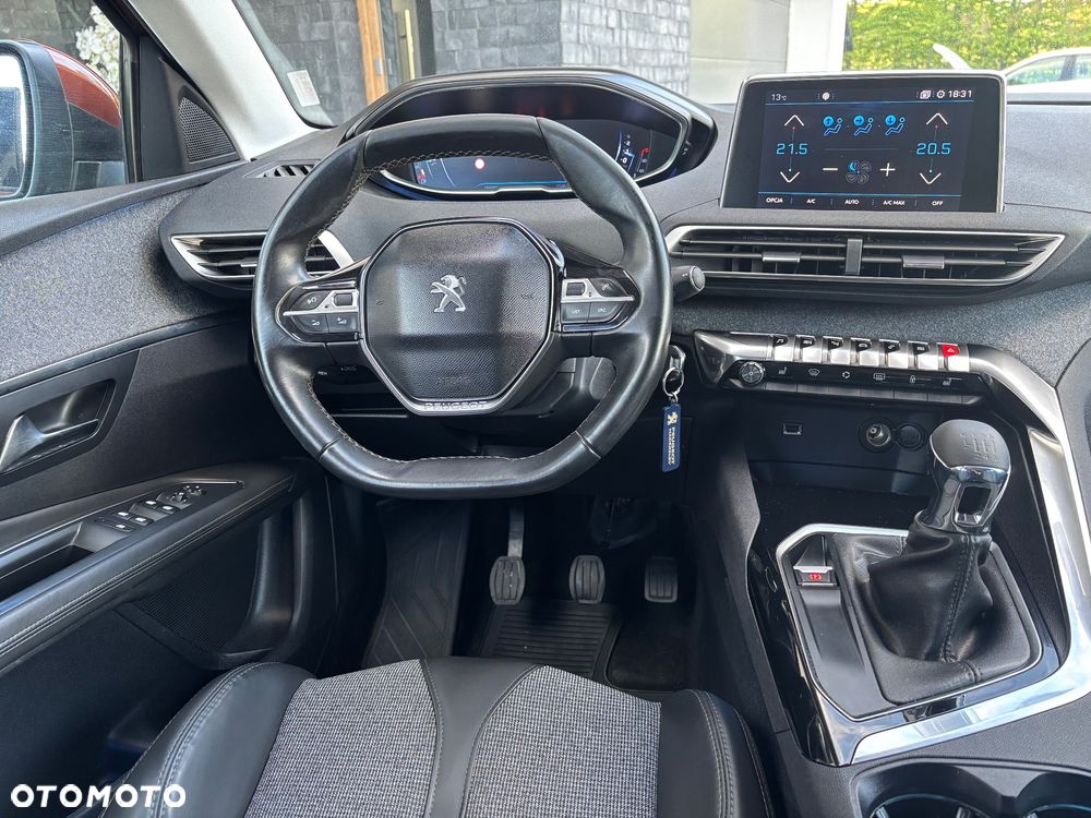 Peugeot 3008 HDi 150 Allure - 8