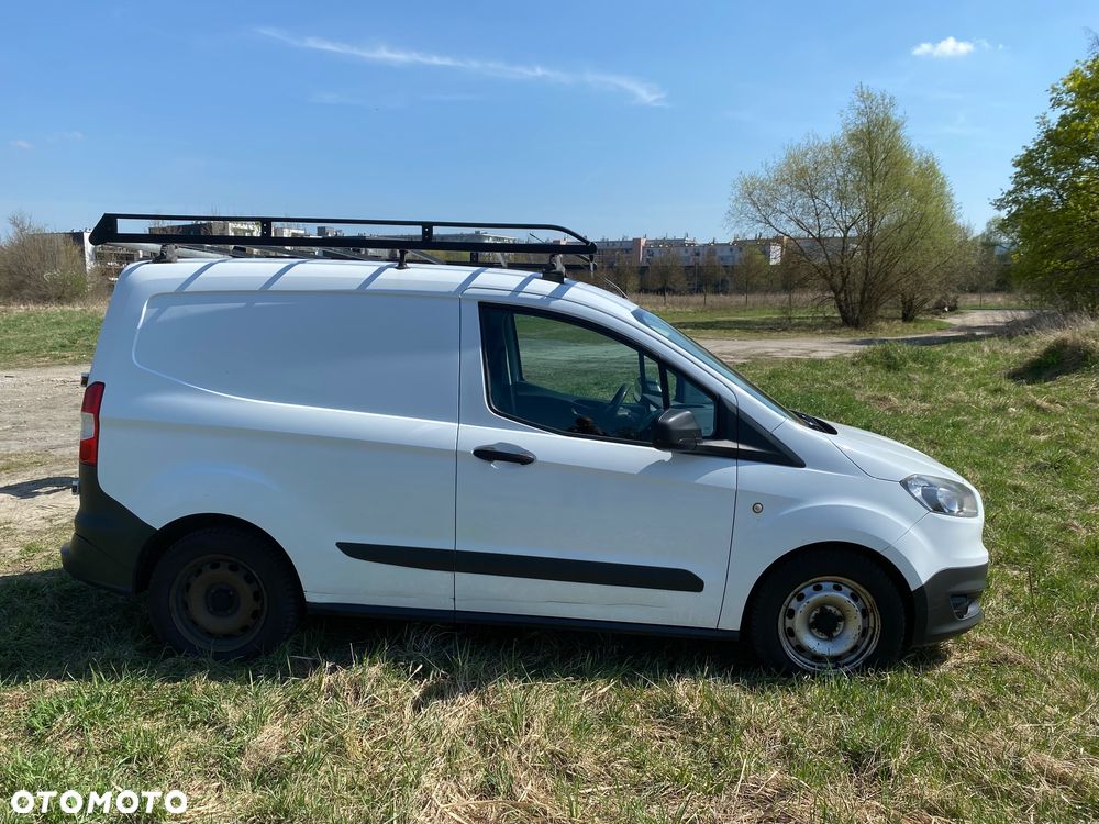 Ford Transit Courier - 3