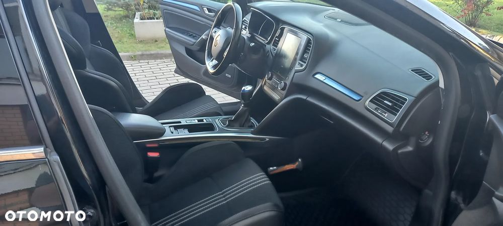 Renault Megane Grandtour TCe 160 GPF GT LINE - 6