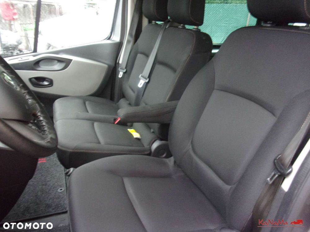 Renault Trafic - 25
