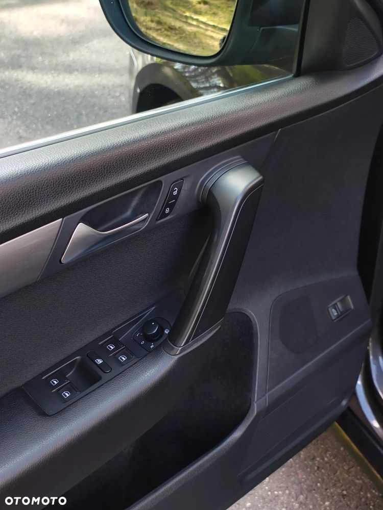 Volkswagen Passat - 30