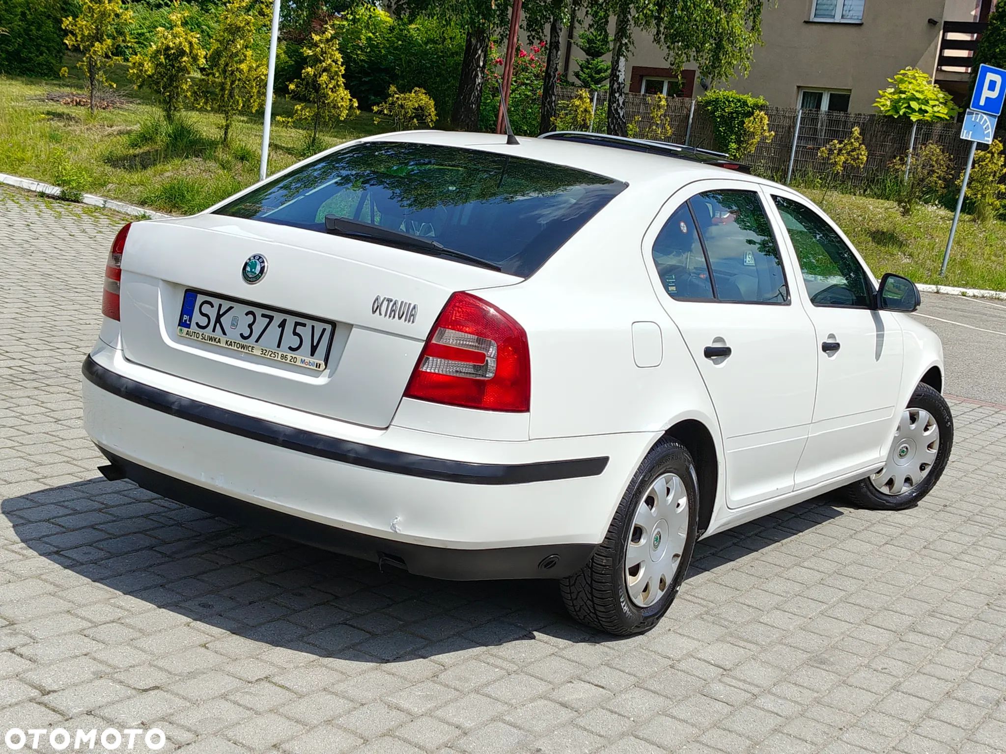 Skoda Octavia 1.6 Ambiente - 1