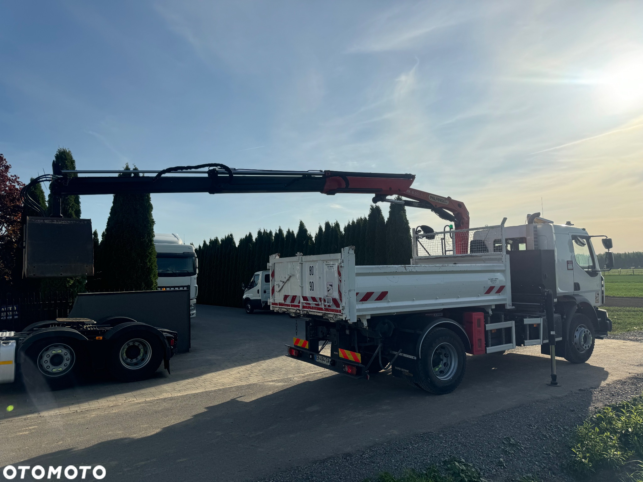 Renault RENAULT D14 /  / WYWROTKA + HDS PALFINGER 8.501 SLD3 - 12