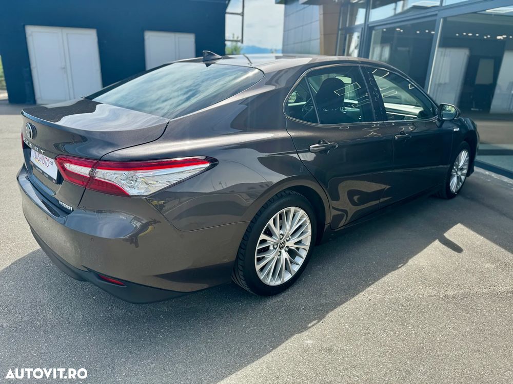 Toyota Camry 2.5 Exclusive - 11