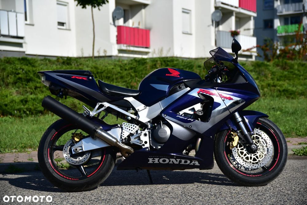 Honda CBR - 18