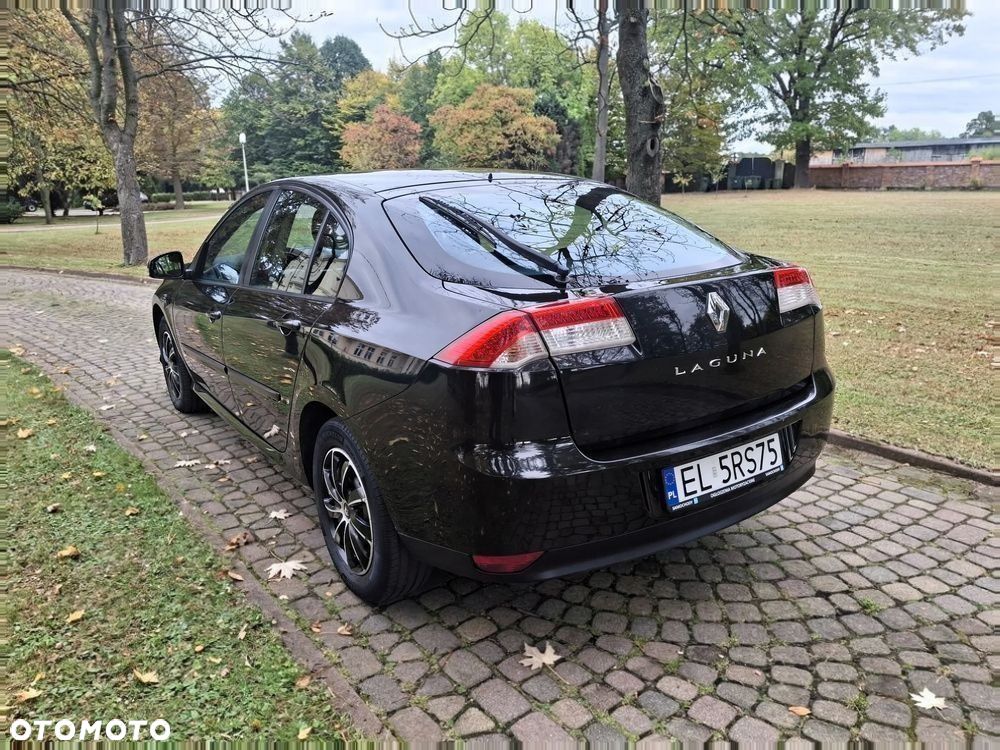 Renault Laguna 1.6 16V Emotion - 29