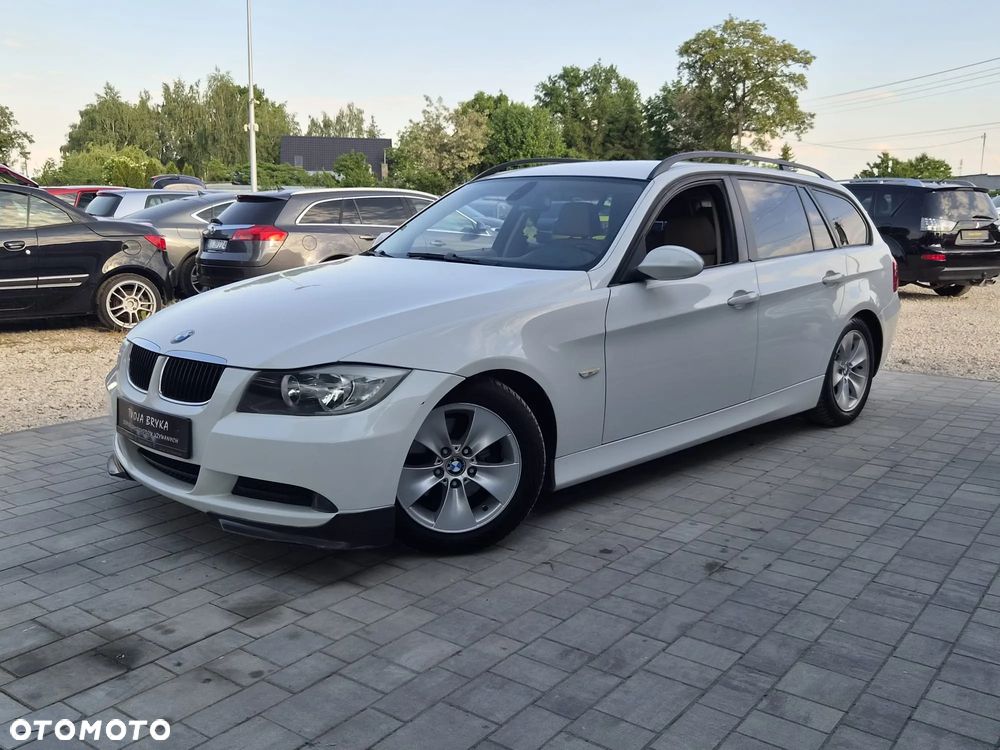 BMW Seria 3 320i - 4