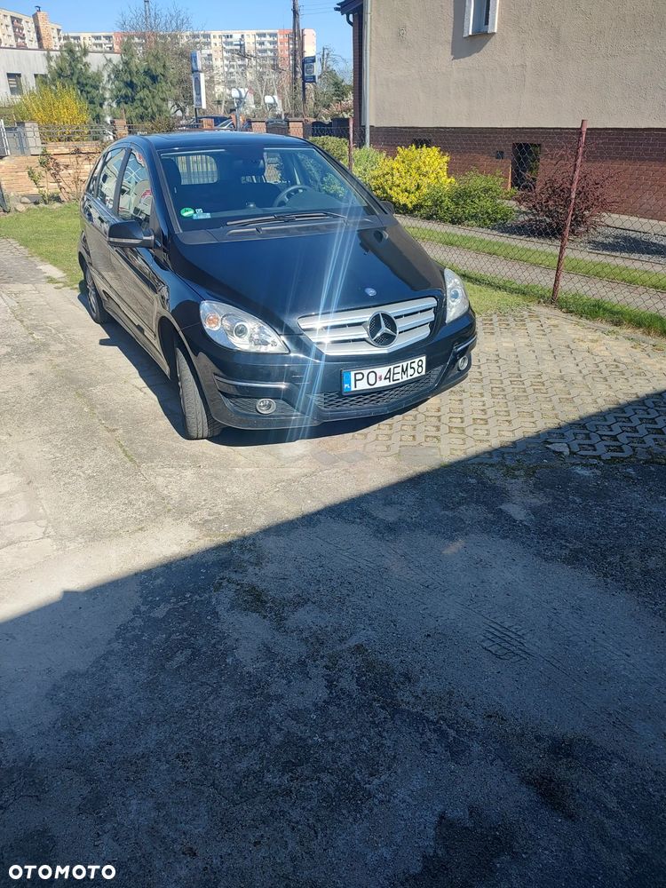 Mercedes-Benz Klasa B 180 - 1