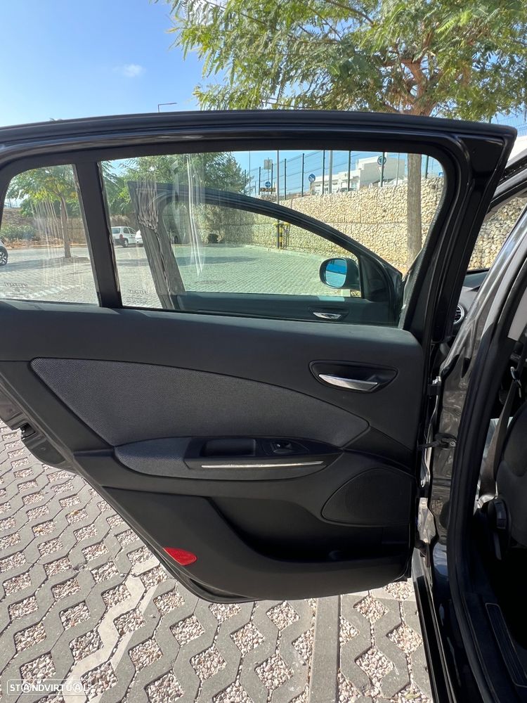 Fiat Bravo 1.4 16V Dynamic - 17