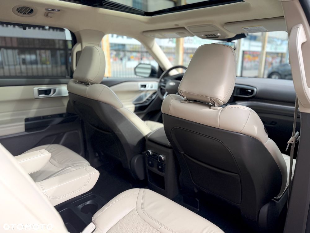Ford Explorer EcoBoost Plug-in Hybrid ST-LINE - 21