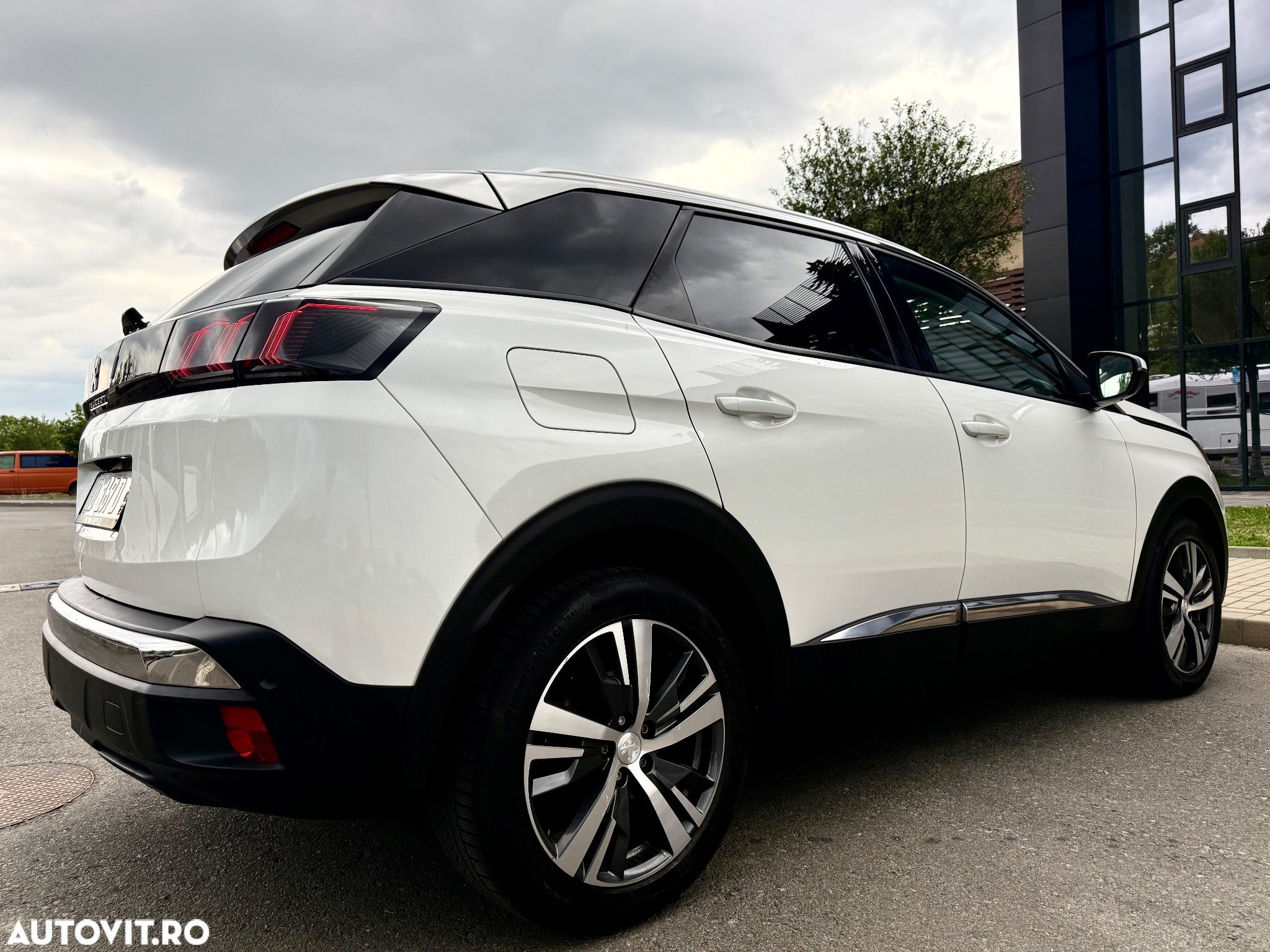 Peugeot 3008 BlueHDi 130 Stop & Start Allure Pack - 4