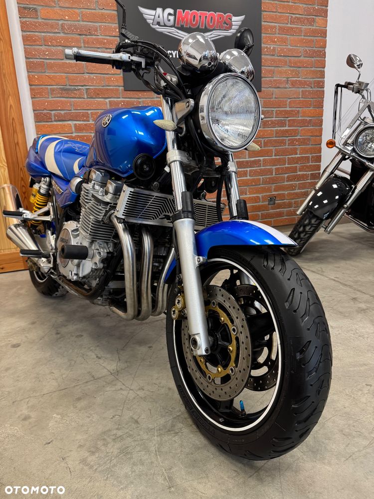 Yamaha XJR - 5