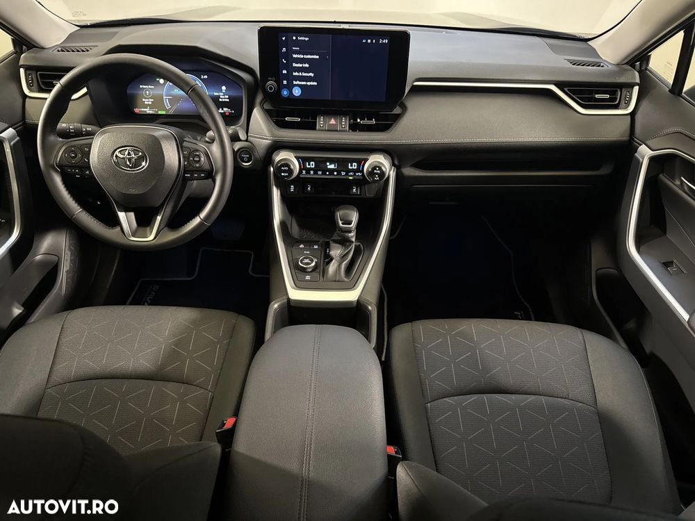 Toyota RAV4 - 10