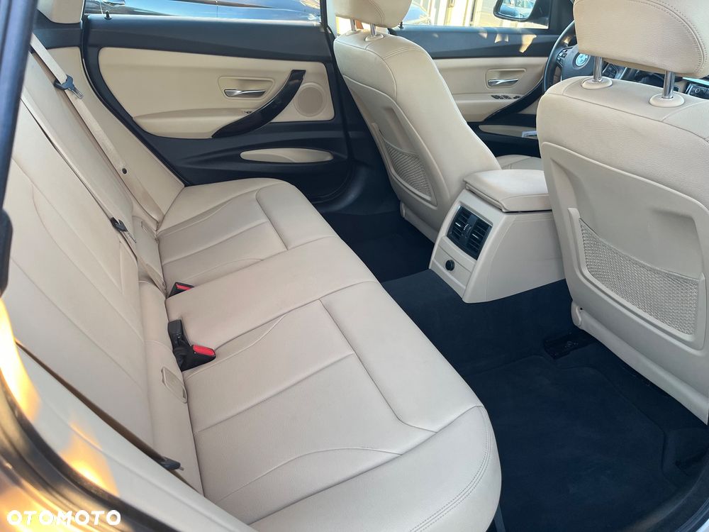 BMW 3GT 320d Luxury Line - 12
