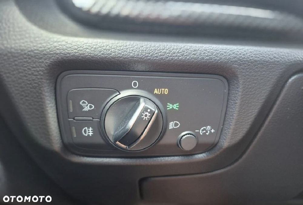 Audi A3 Limousine 1.6 TDI S tronic design - 21
