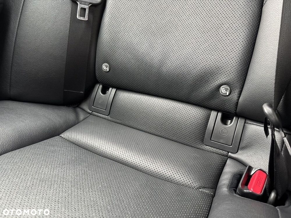 Toyota Camry 2.5 Hybrid Comfort CVT - 23