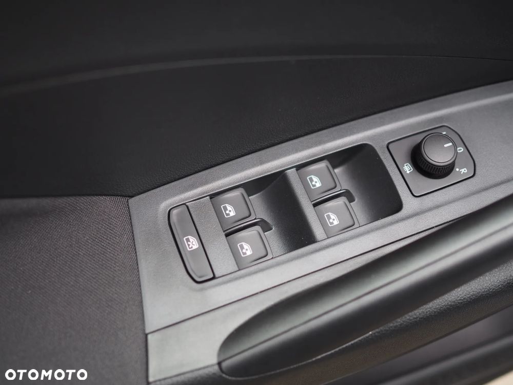 Skoda Fabia 1.0 TSI Drive DSG - 17