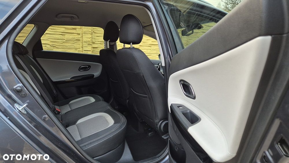 Kia Ceed 1.6 GDI ISG Spirit - 8