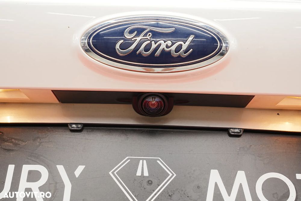 Ford Kuga 2.0 TDCi 4WD Powershift Vignale - 24