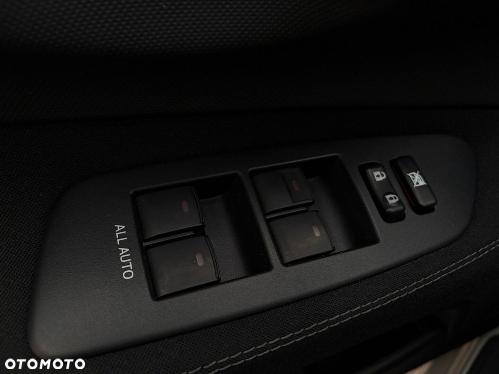 Toyota Auris 1.6 2010 - 25