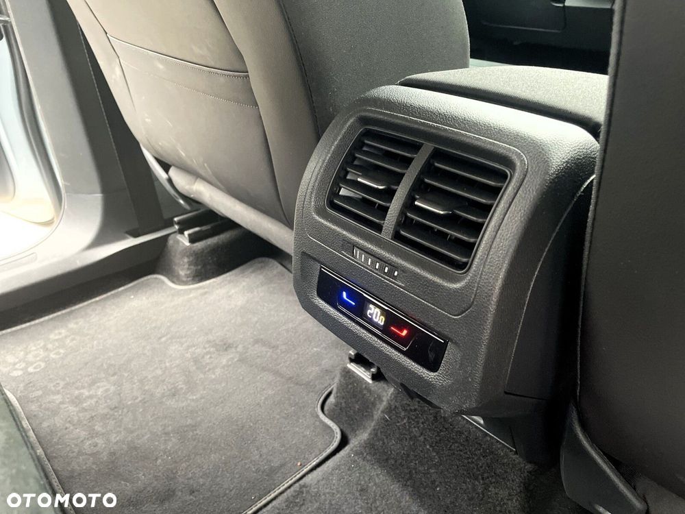 Volkswagen Touran 1.5 TSI EVO Highline DSG - 23