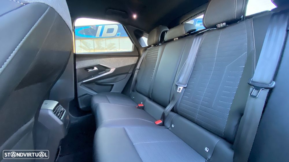 Peugeot E-3008 73 kWh Allure - 21