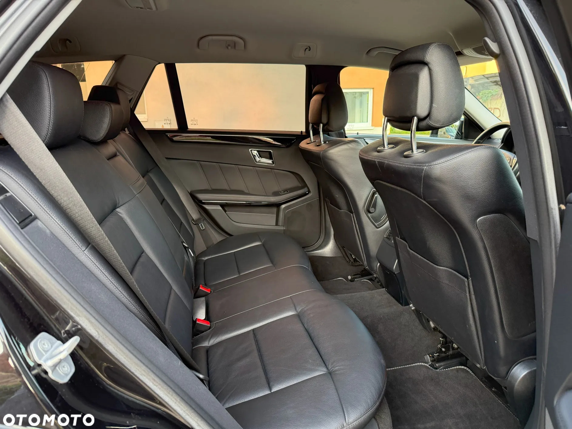 Mercedes-Benz Klasa E 220 T CDI DPF BlueEFFICIENCY Automatik Avantgarde - 20