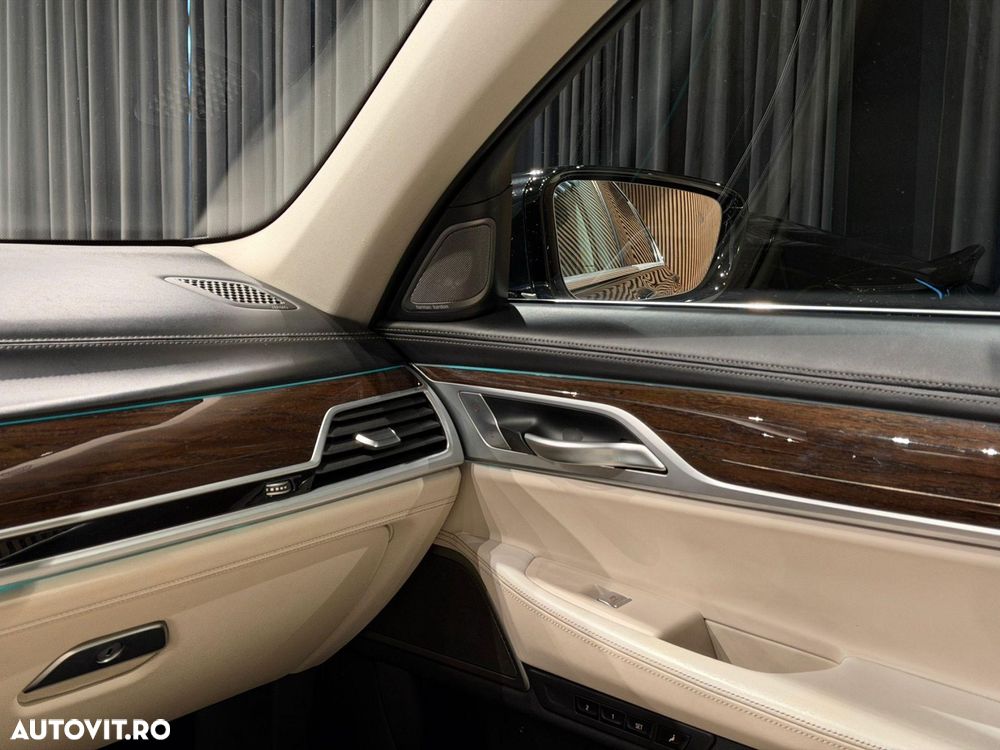 BMW Seria 7 740Ld xDrive - 34