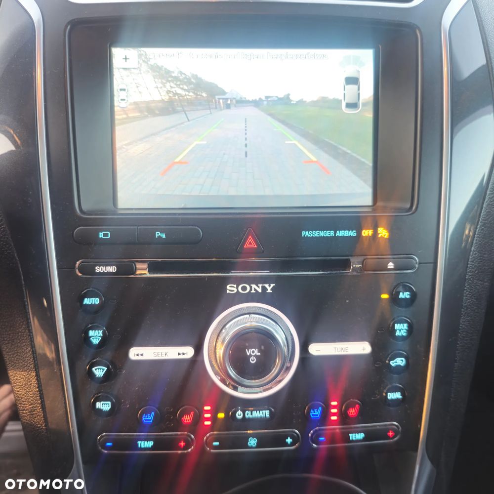 Ford Explorer - 26