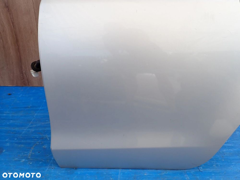 TOYOTA YARIS II 06-11 5d DRZWI TYLNE LEWE 1E7 - 7