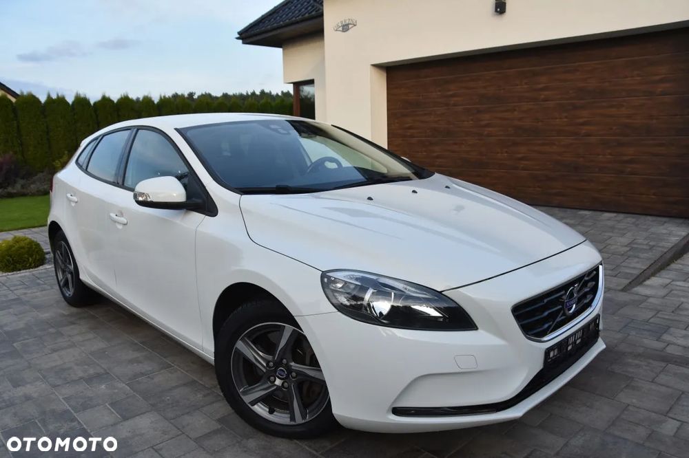 Volvo V40 D4 Drive-E Momentum - 8