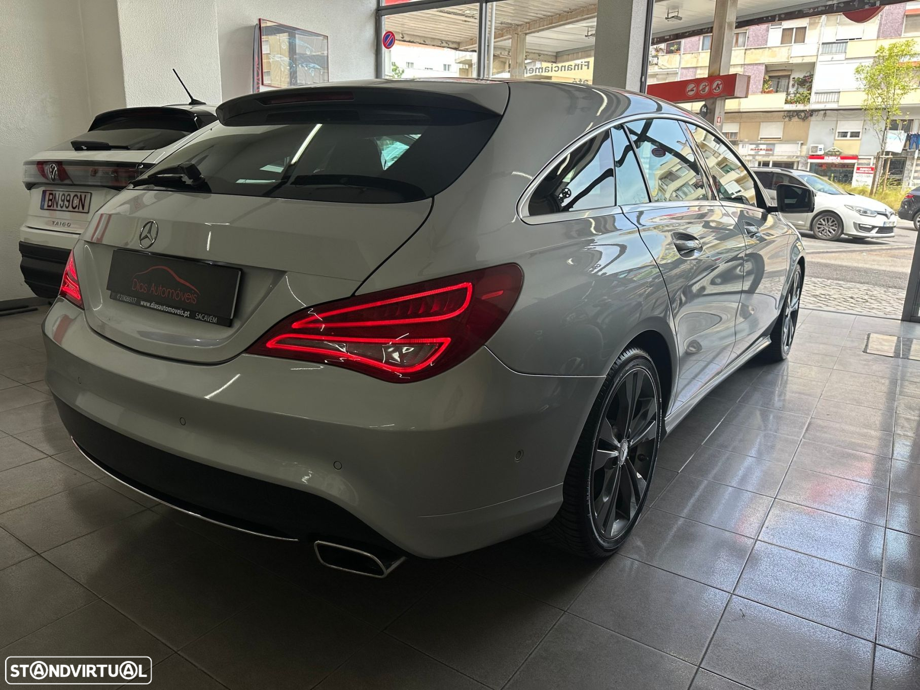 Mercedes-Benz CLA 200 d Shooting Brake Urban Aut. - 18