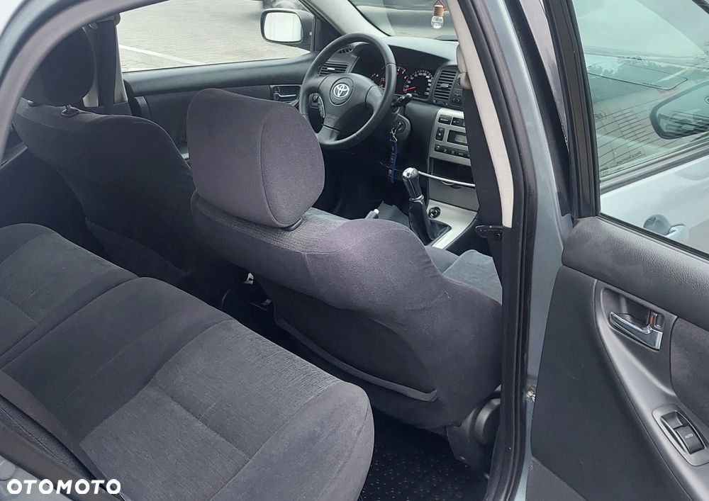 Toyota Corolla 2.0 D-4D Executive - 14