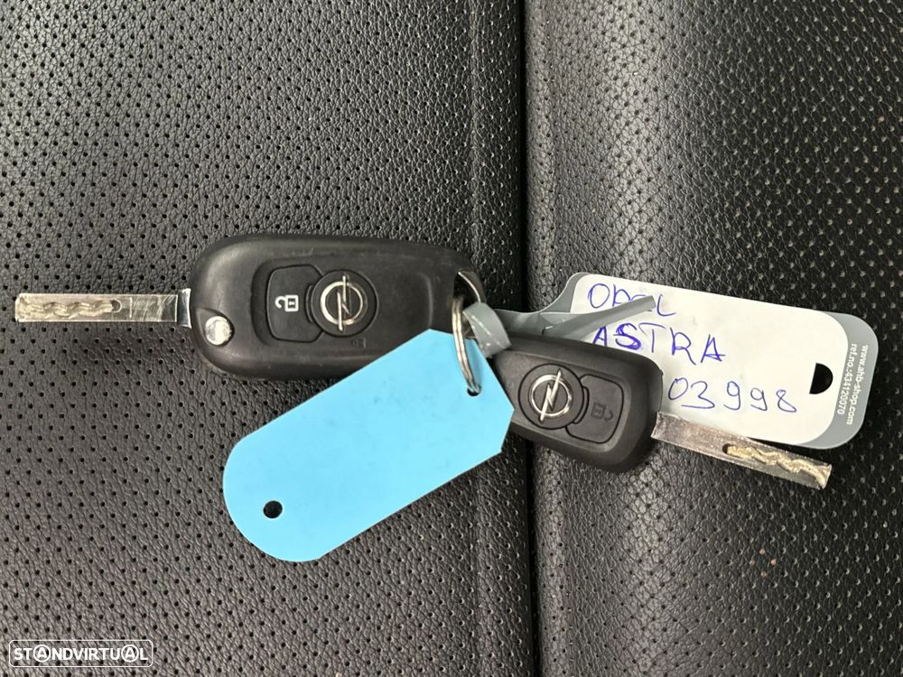 Opel Astra Sports Tourer 1.5 D S&S Ultimate - 17